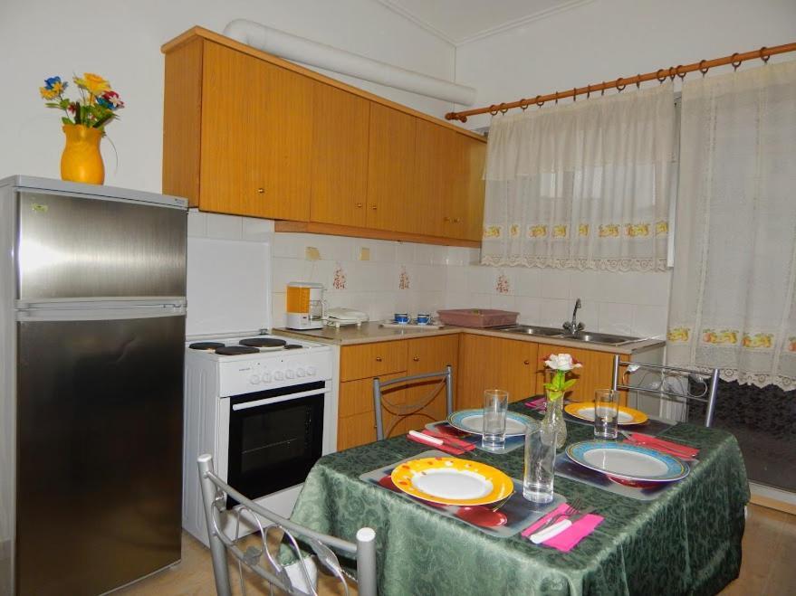Cozy Apartment For 2-5 People-Center Tripoli 1 Exterior foto